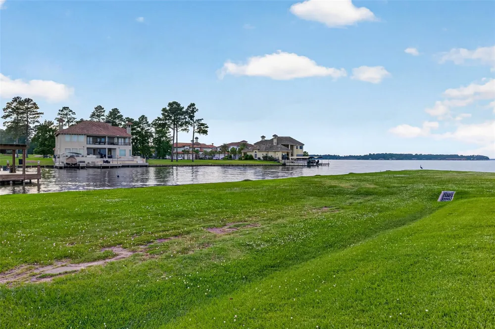 71 Regency Point Montgomery, TX 77356