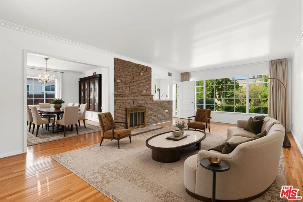 2136 Hillsboro Avenue Los Angeles, CA 90034