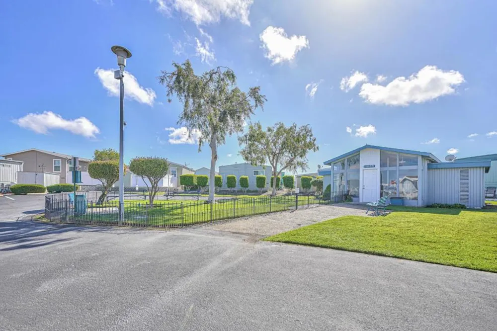 150 Kern Street #37 Salinas, CA 93905