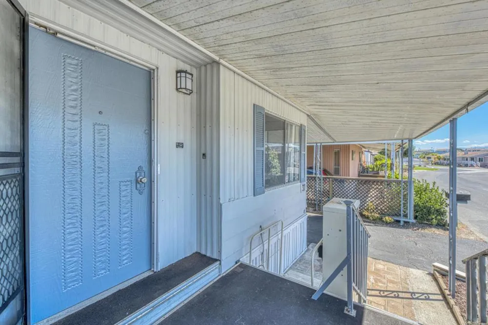 150 Kern Street #37 Salinas, CA 93905