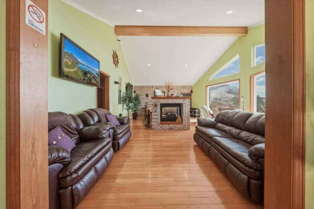 7741 Al Drive Glenhaven, CA 95443