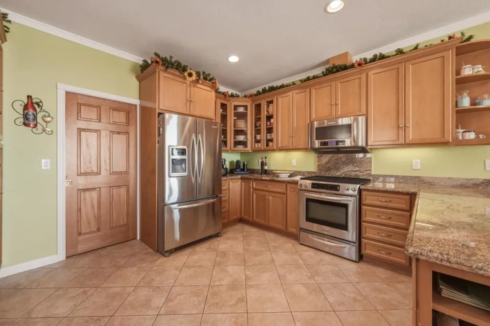 7741 Al Drive Glenhaven, CA 95443