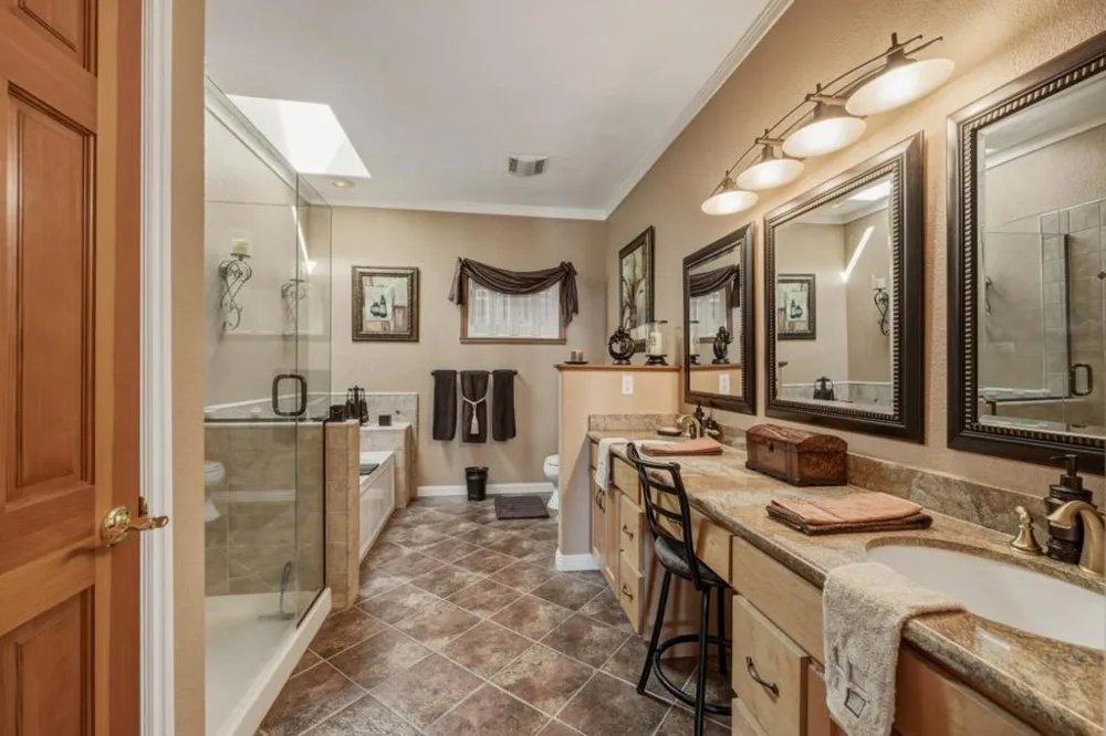7741 Al Drive Glenhaven, CA 95443