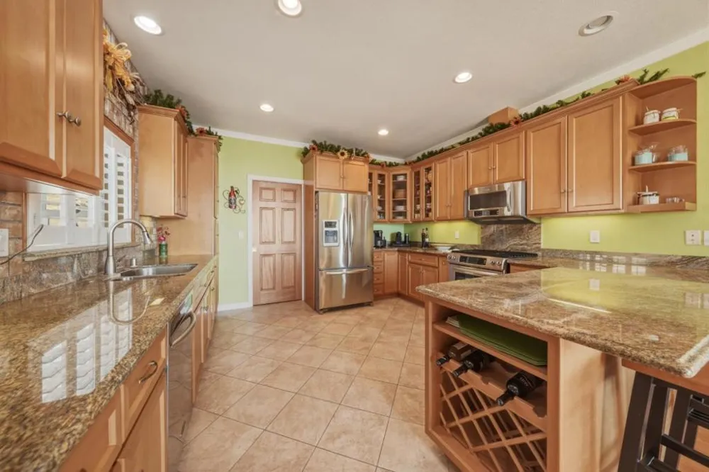 7741 Al Drive Glenhaven, CA 95443