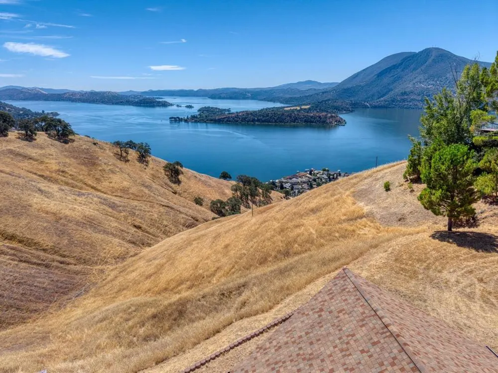 7741 Al Drive Glenhaven, CA 95443