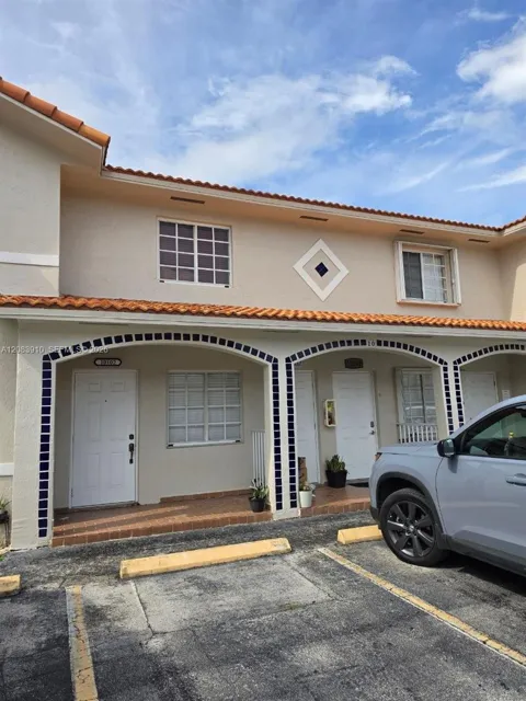 10101 W Okeechobee Rd #10-202