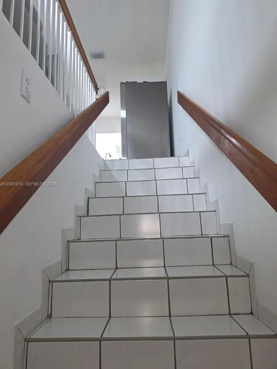 10101 W Okeechobee Rd #10-202 Hialeah Gardens, FL 33016