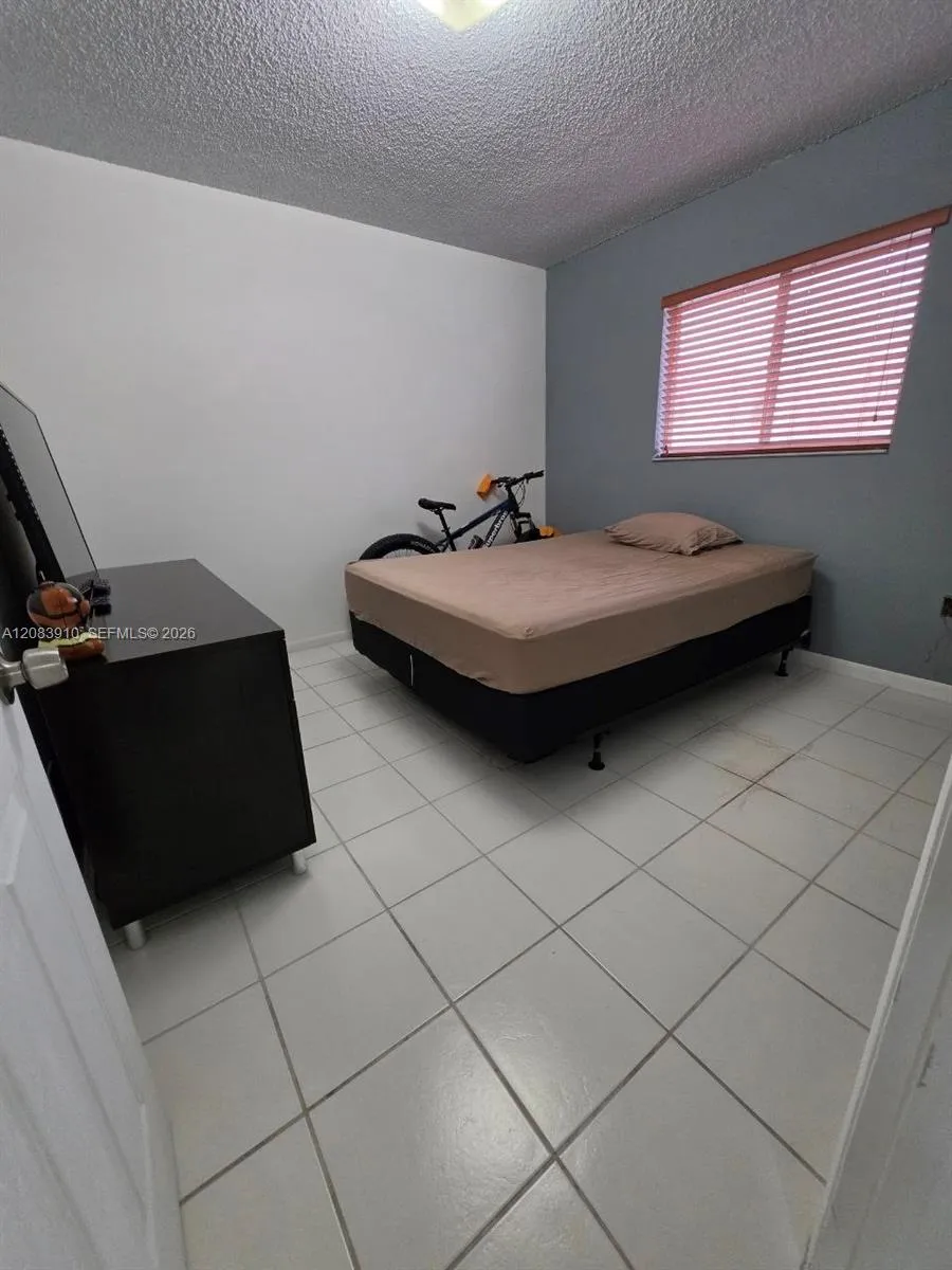 10101 W Okeechobee Rd #10-202 Hialeah Gardens, FL 33016