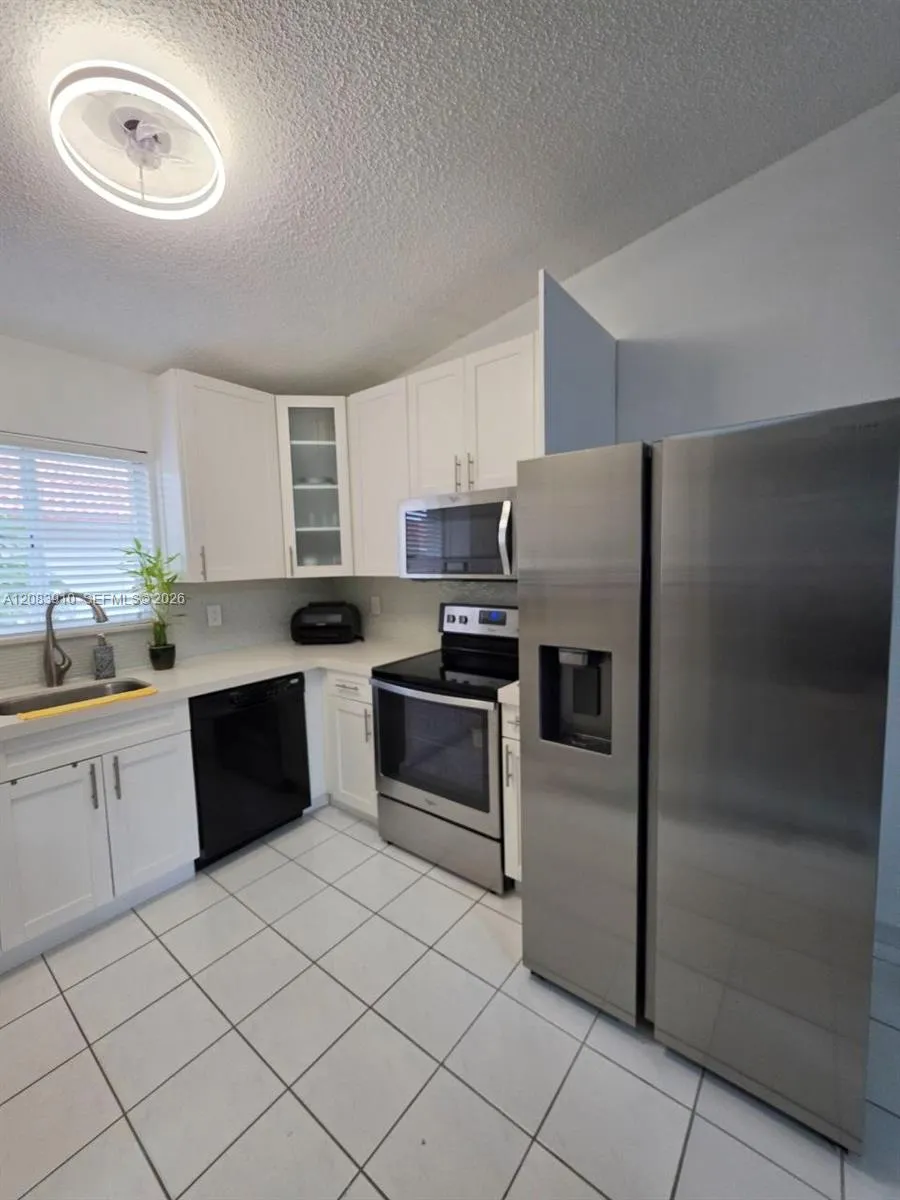 10101 W Okeechobee Rd #10-202 Hialeah Gardens, FL 33016