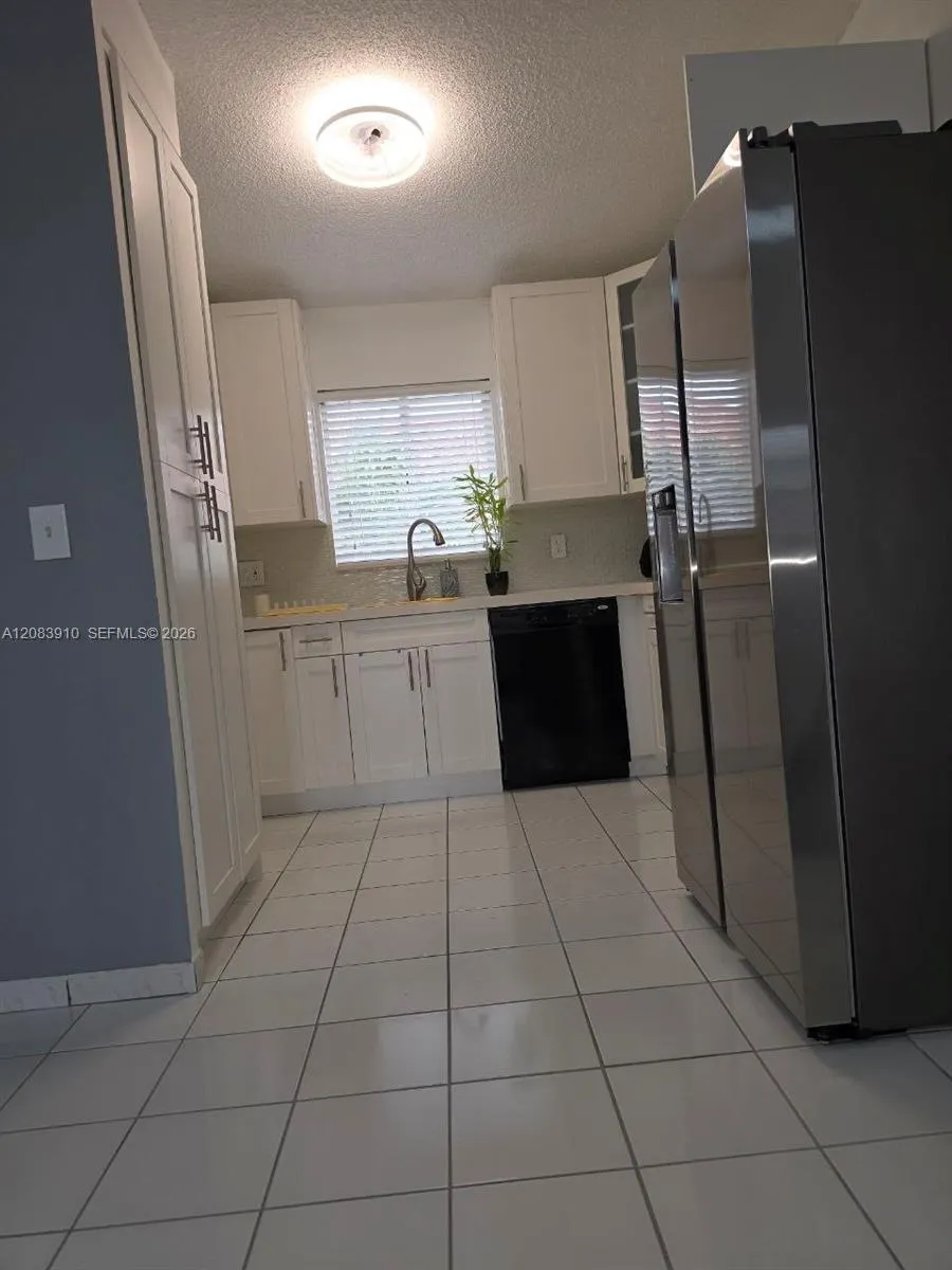 10101 W Okeechobee Rd #10-202 Hialeah Gardens, FL 33016