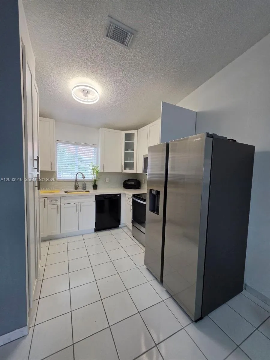 10101 W Okeechobee Rd #10-202 Hialeah Gardens, FL 33016