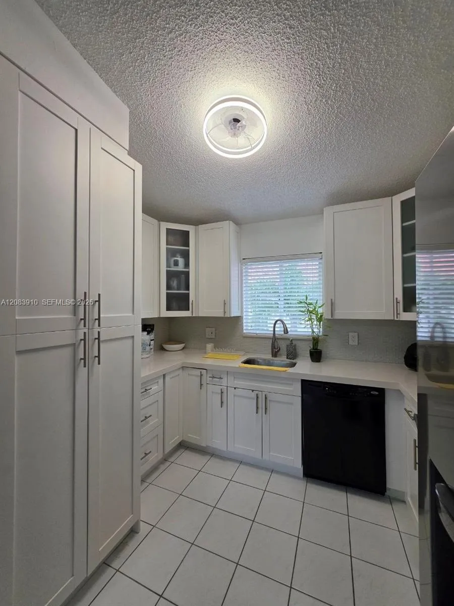 10101 W Okeechobee Rd #10-202 Hialeah Gardens, FL 33016