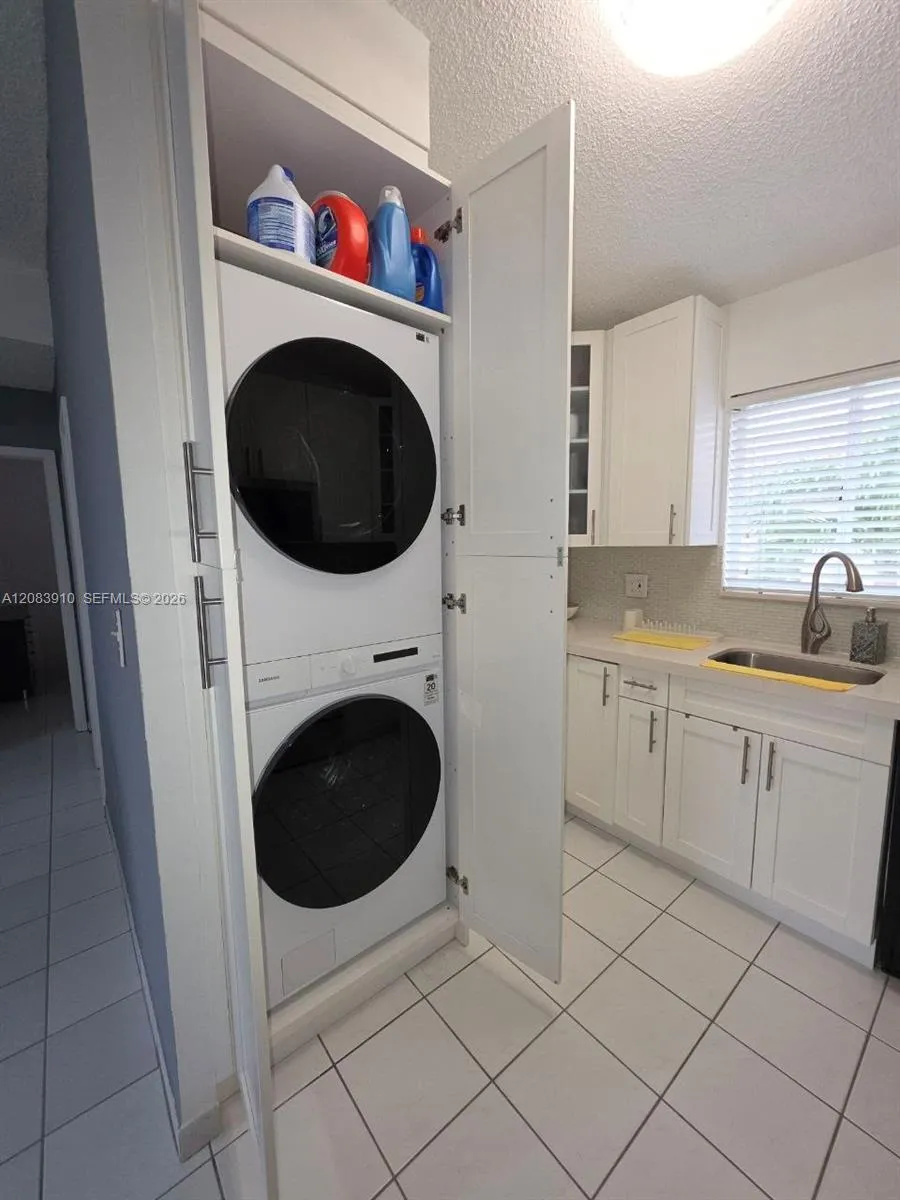 10101 W Okeechobee Rd #10-202 Hialeah Gardens, FL 33016