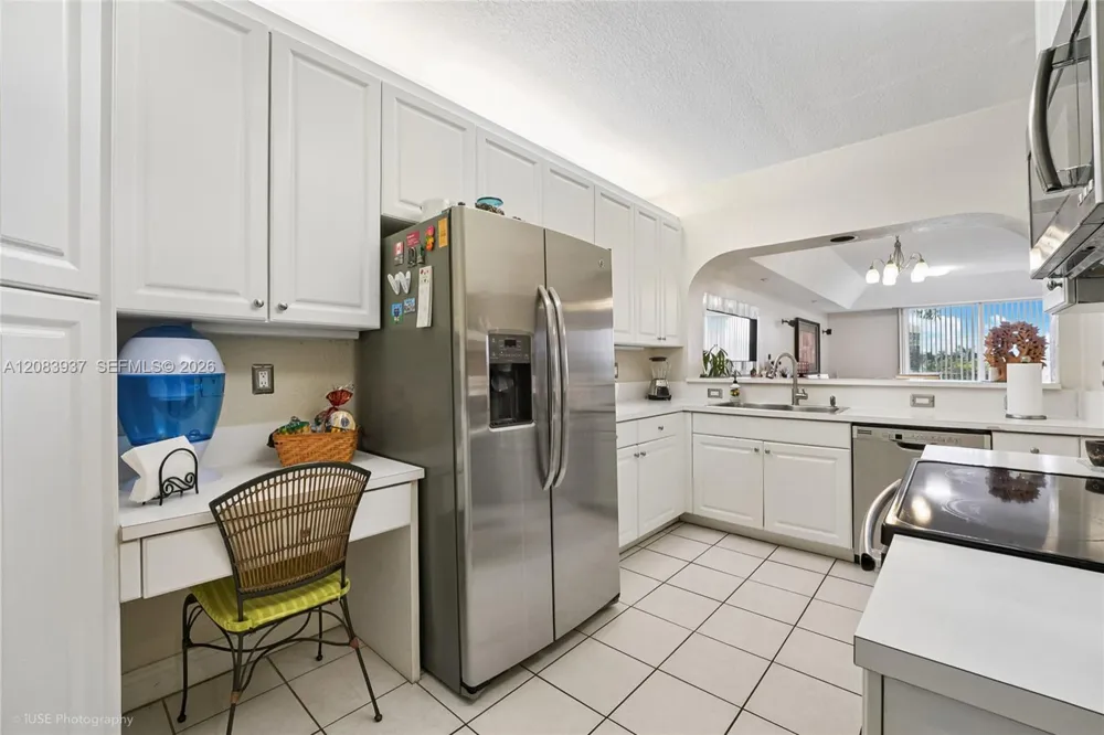 10710 NW 66th St #313 Doral, FL 33178