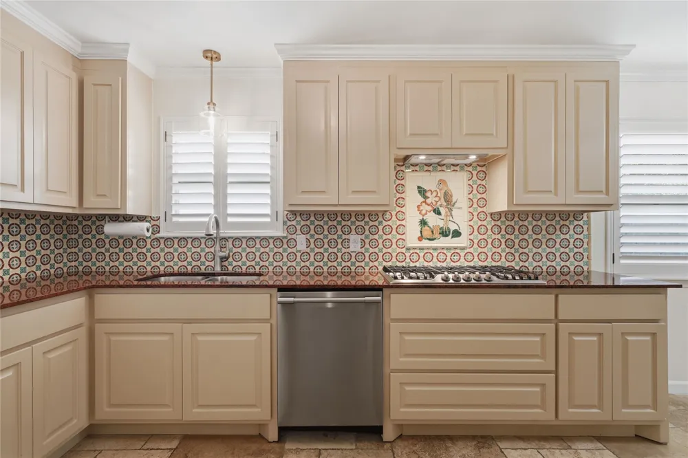 3637 E 48th Place Tulsa, OK 74135