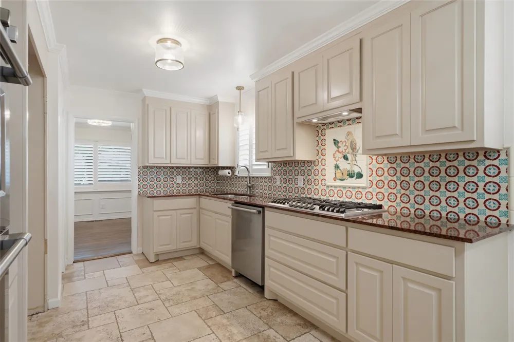 3637 E 48th Place Tulsa, OK 74135