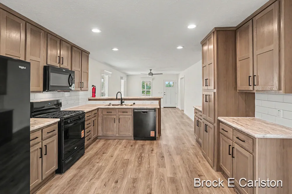 1283 E Ellis Road #27 Norton Shores City, MI 49441