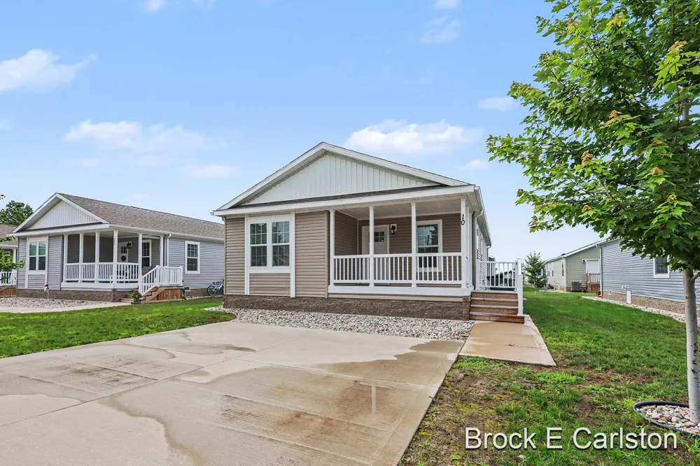1283 E Ellis Road #10 Norton Shores City, MI 49441