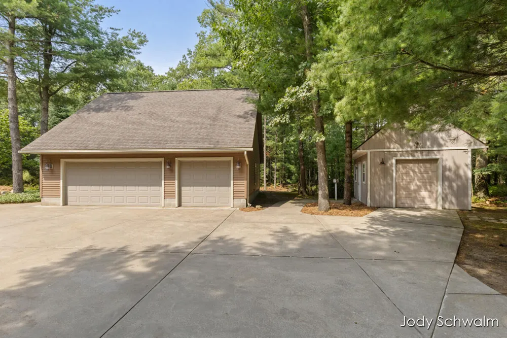 2175 Orshal Road Laketon Township, MI 49445