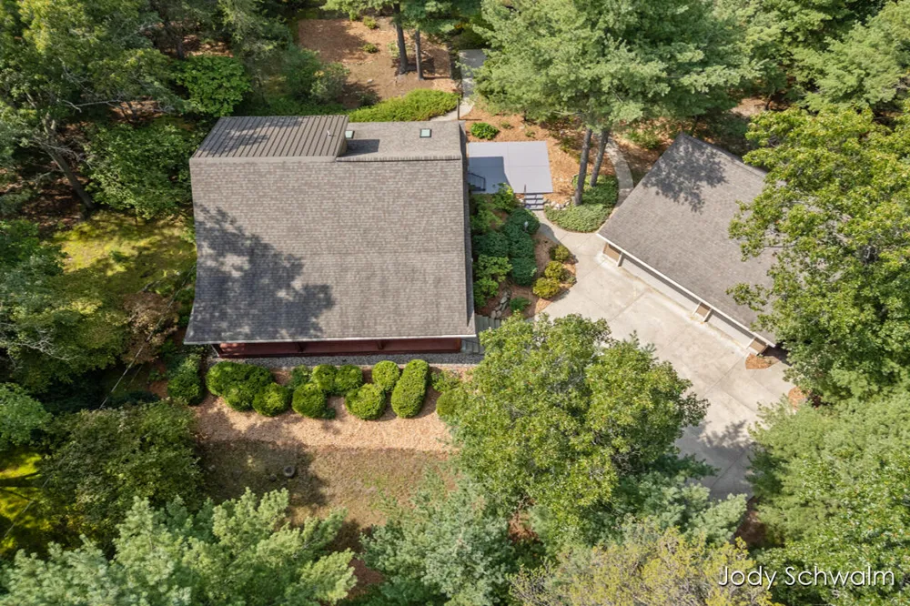 2175 Orshal Road Laketon Township, MI 49445