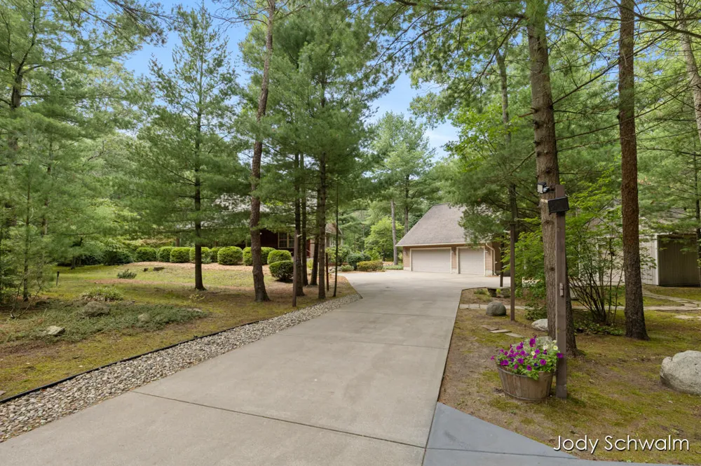 2175 Orshal Road Laketon Township, MI 49445