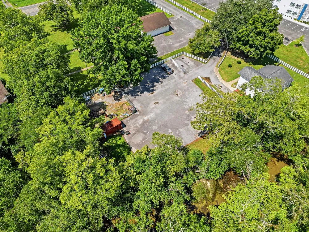 1063 Louisville Hwy Goodlettsville, TN 37072