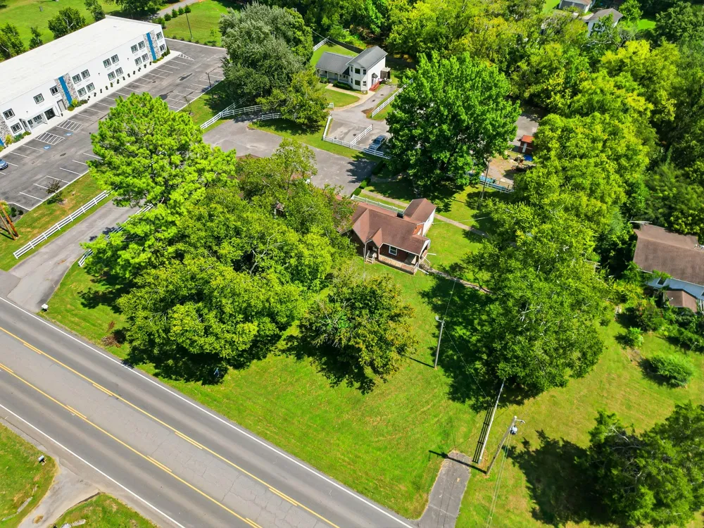 1063 Louisville Hwy Goodlettsville, TN 37072