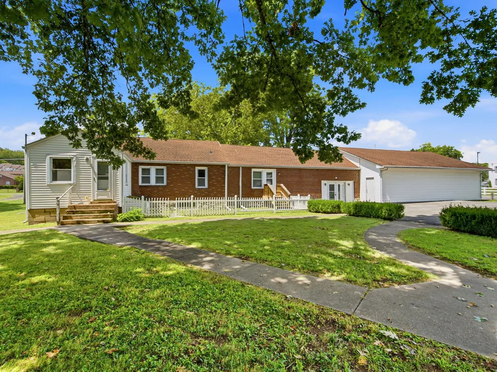 1063 Louisville Hwy Goodlettsville, TN 37072
