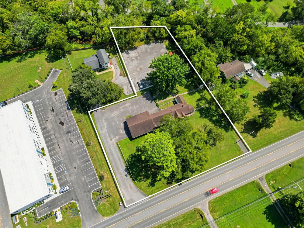1063 Louisville Hwy Goodlettsville, TN 37072