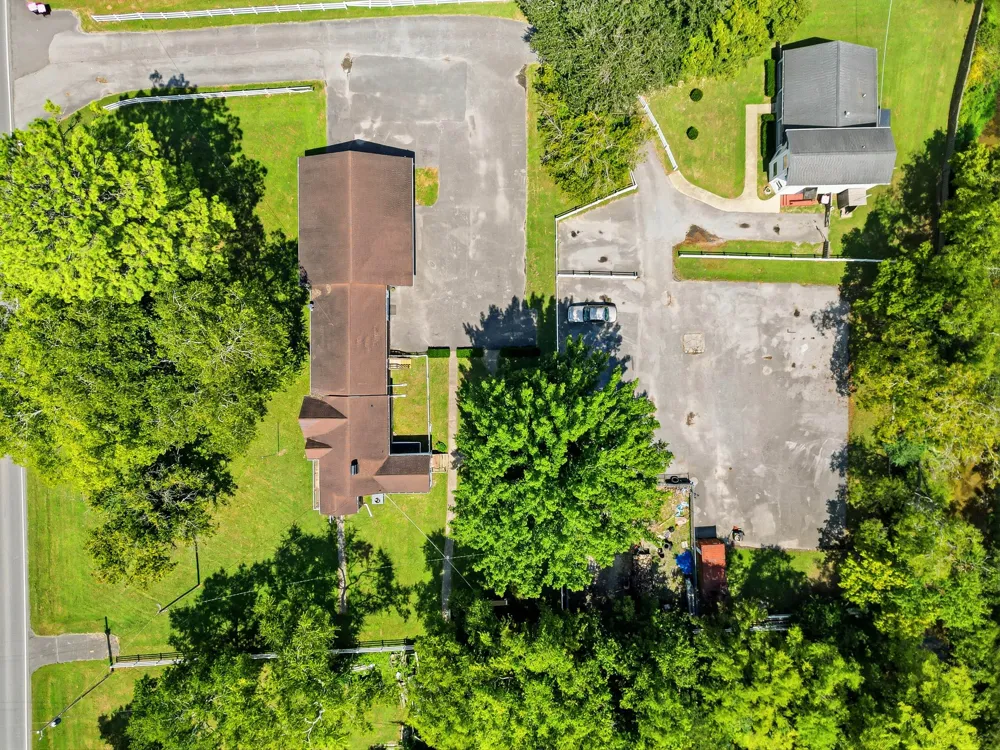 1063 Louisville Hwy Goodlettsville, TN 37072