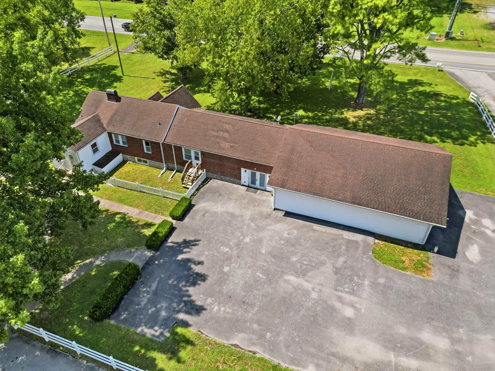 1063 Louisville Hwy Goodlettsville, TN 37072