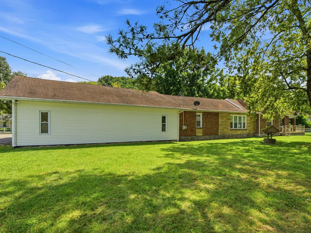 1063 Louisville Hwy Goodlettsville, TN 37072