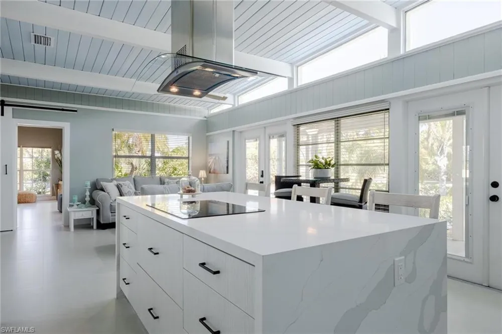 434 Lagoon Drive Sanibel, FL 33957