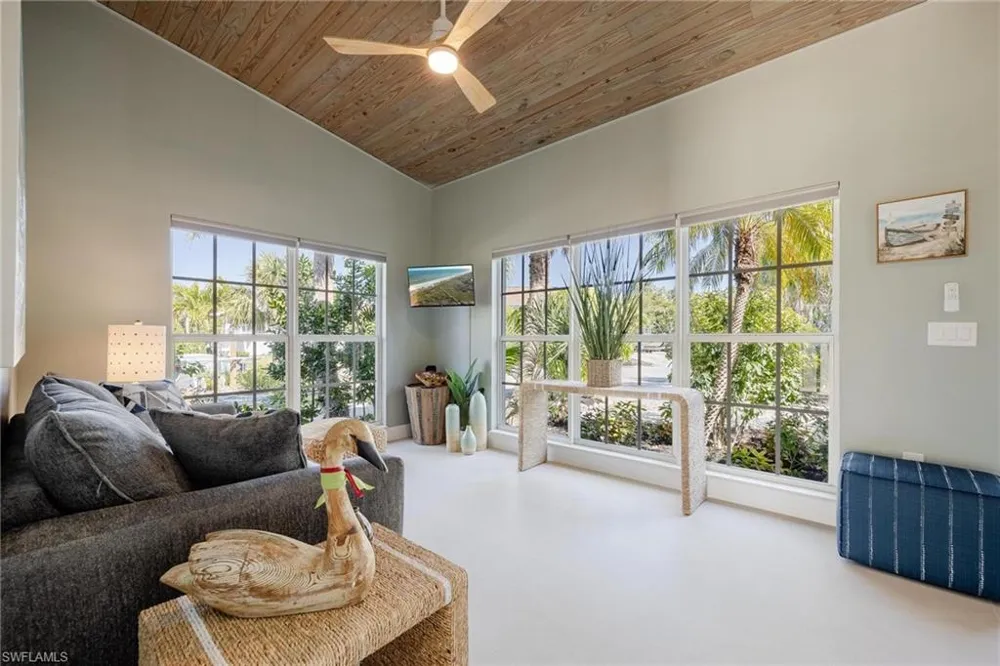 434 Lagoon Drive Sanibel, FL 33957