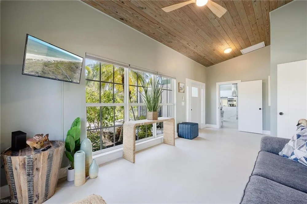 434 Lagoon Drive Sanibel, FL 33957