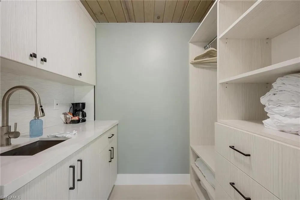 434 Lagoon Drive Sanibel, FL 33957