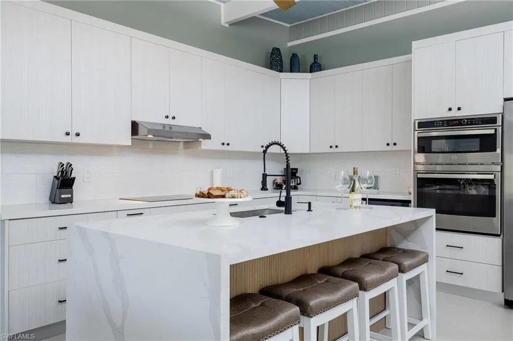 434 Lagoon Drive Sanibel, FL 33957