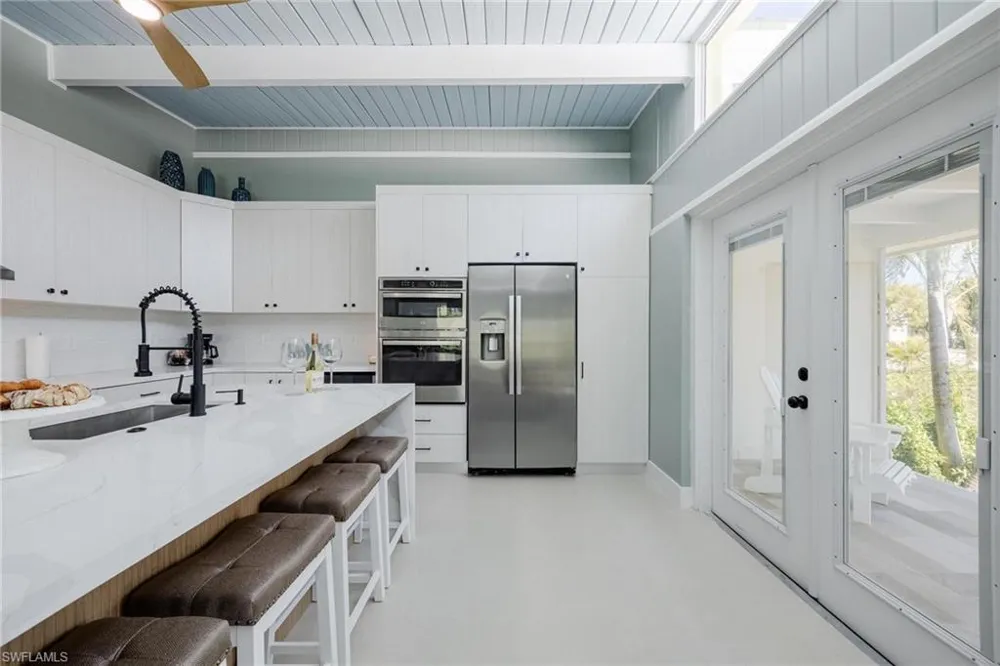 434 Lagoon Drive Sanibel, FL 33957