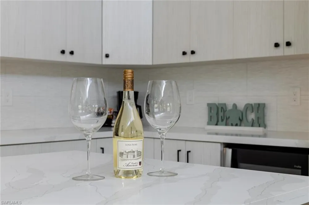 434 Lagoon Drive Sanibel, FL 33957