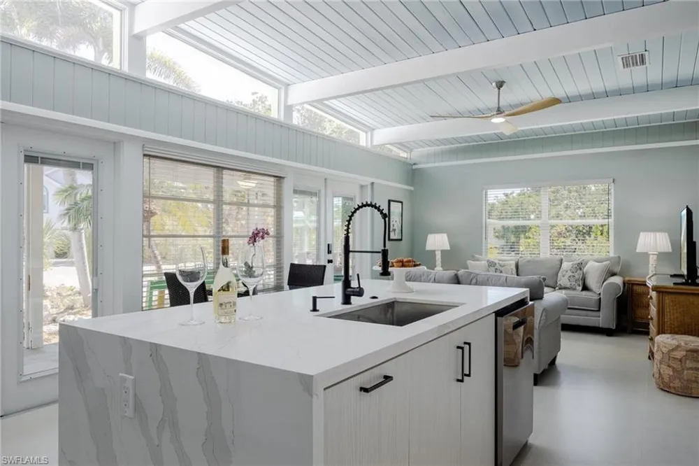 434 Lagoon Drive Sanibel, FL 33957