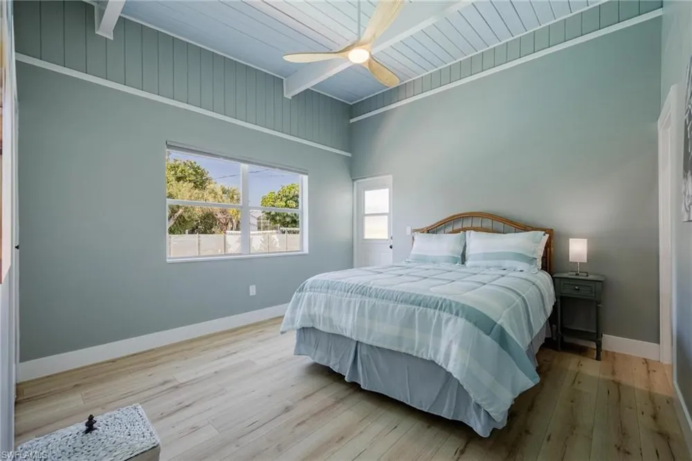 434 Lagoon Drive Sanibel, FL 33957