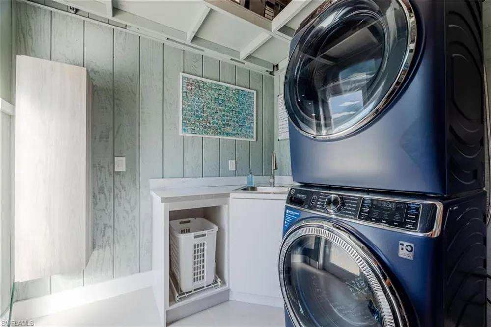 434 Lagoon Drive Sanibel, FL 33957