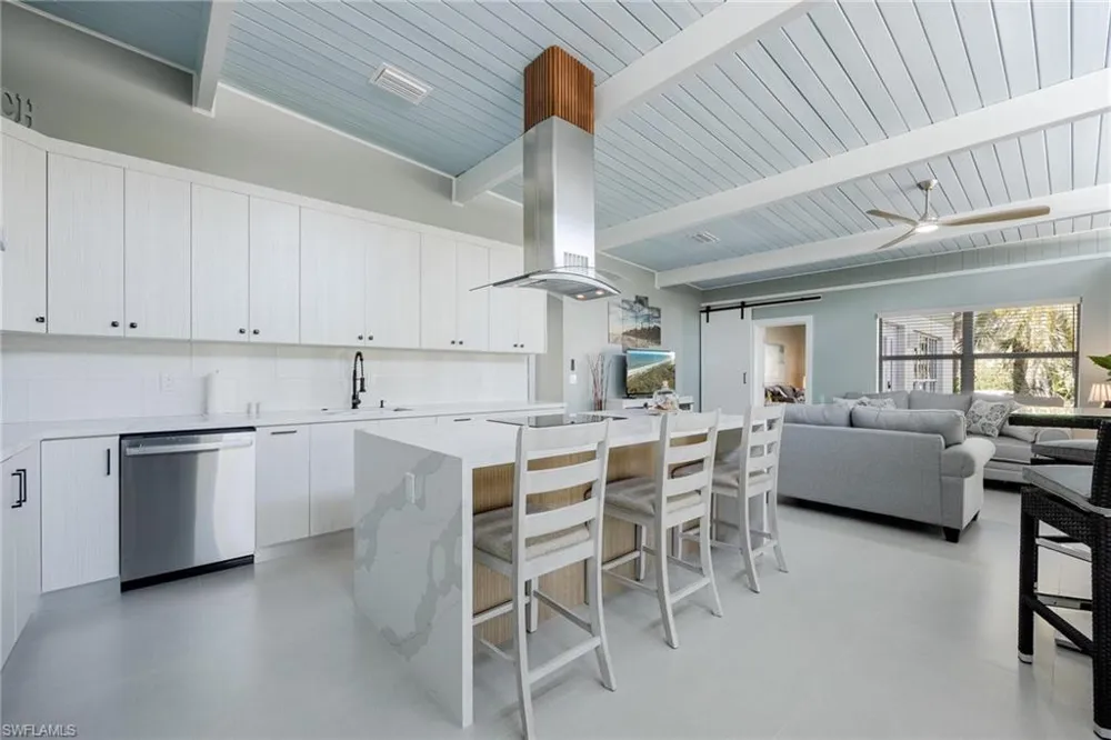 434 Lagoon Drive Sanibel, FL 33957