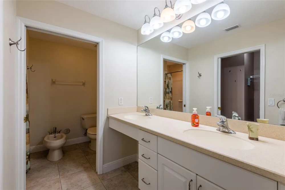 6801 DALI AVENUE #104 Land O Lakes, FL 34637