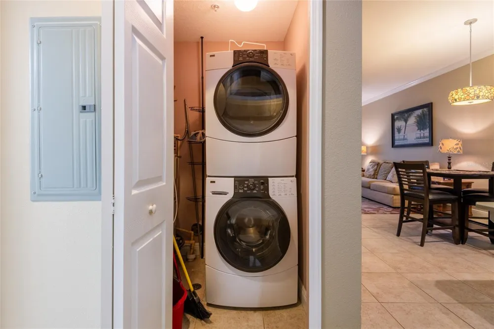 6801 DALI AVENUE #104 Land O Lakes, FL 34637