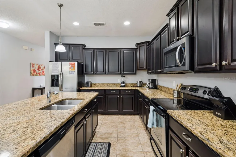 8898 CANDY PALM ROAD Kissimmee, FL 34747