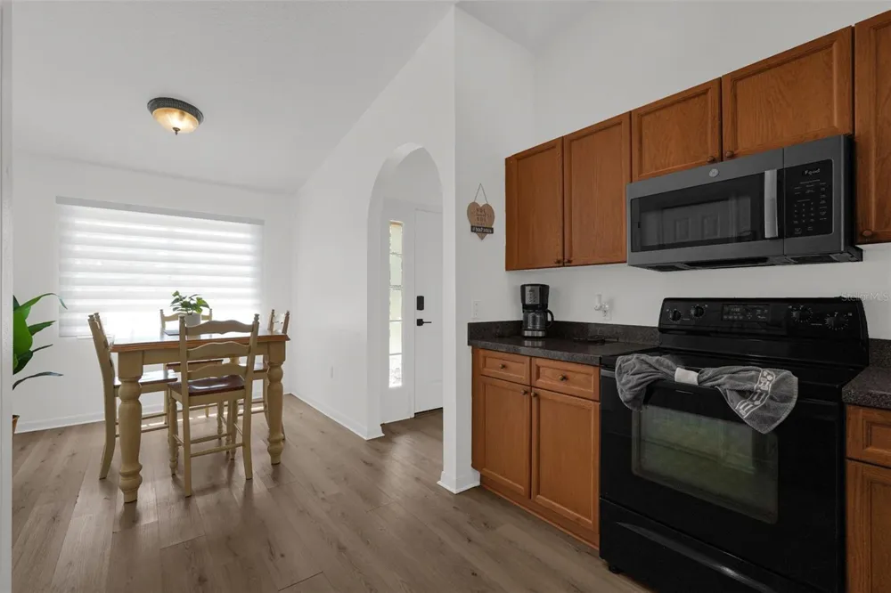 470 PARADISE WOODS COURT Davenport, FL 33896