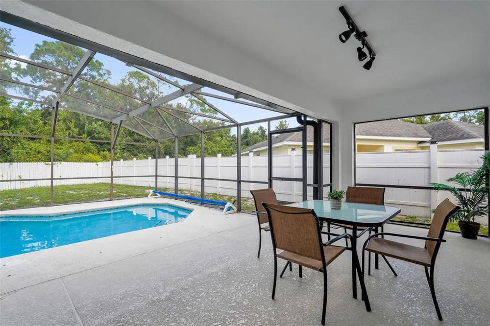 470 PARADISE WOODS COURT Davenport, FL 33896