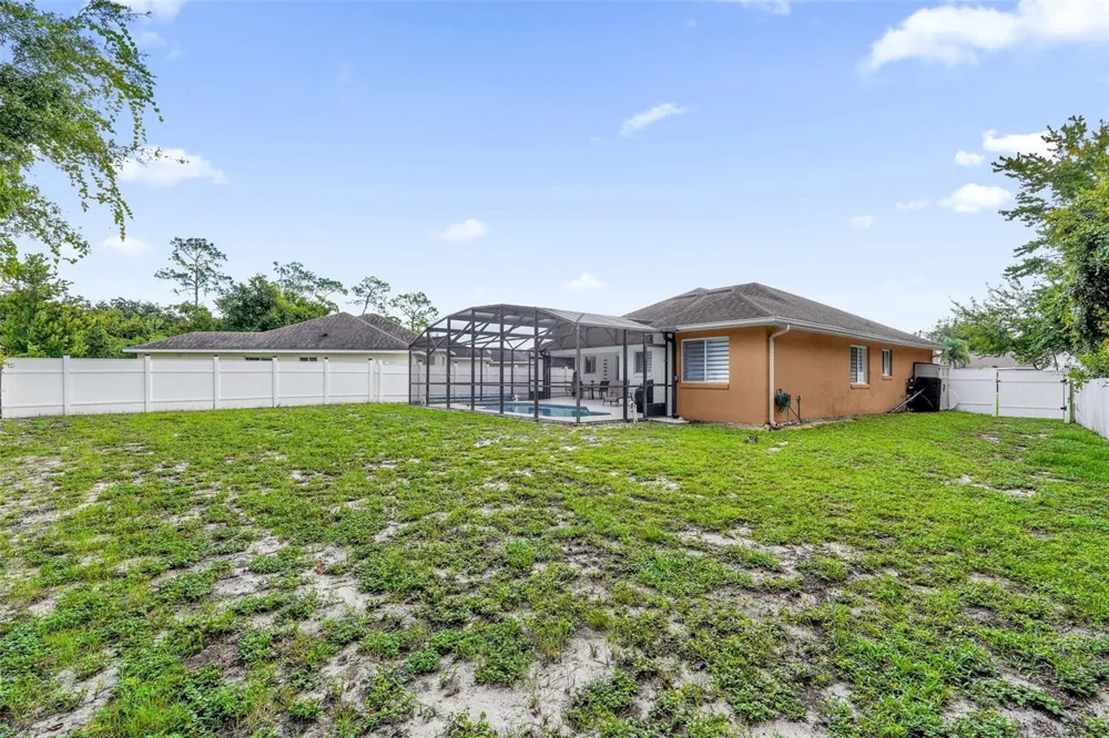 470 PARADISE WOODS COURT Davenport, FL 33896