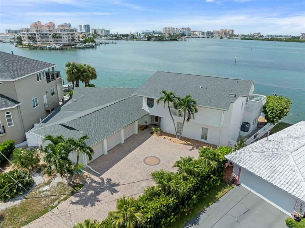 290 BAYSIDE DRIVE Clearwater, FL 33767